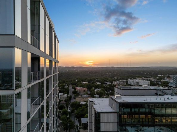 313 W 17th ST 1204, Austin TX 78701