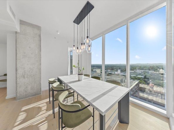 313 W 17th ST 1204, Austin TX 78701