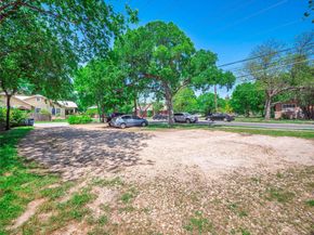 209 E 38th ST A, B & C, Austin TX 78705