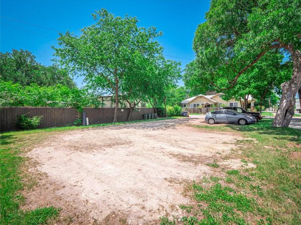 209 E 38th ST A, B & C, Austin TX 78705