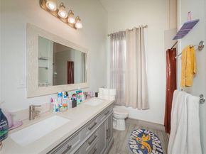 209 E 38th ST A, B & C, Austin TX 78705
