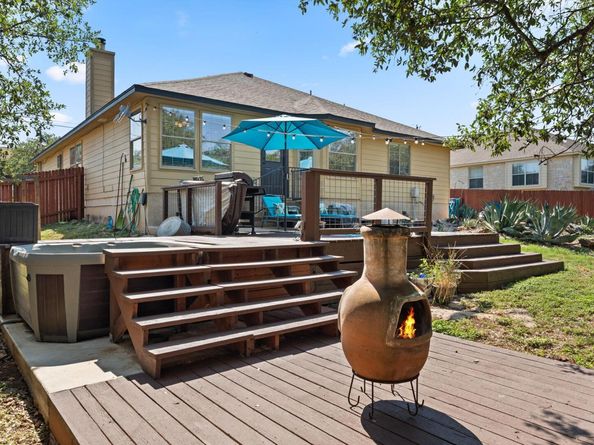 202 Dunkeld DR, Spicewood TX 78669