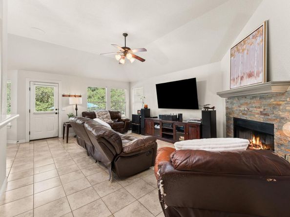 202 Dunkeld DR, Spicewood TX 78669
