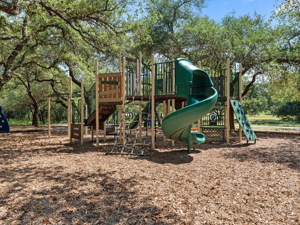 202 Dunkeld DR, Spicewood TX 78669