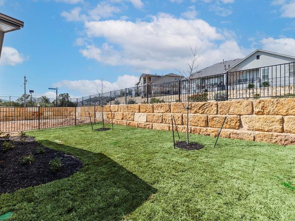 109 Pennybacker LN, Lakeway TX 78738