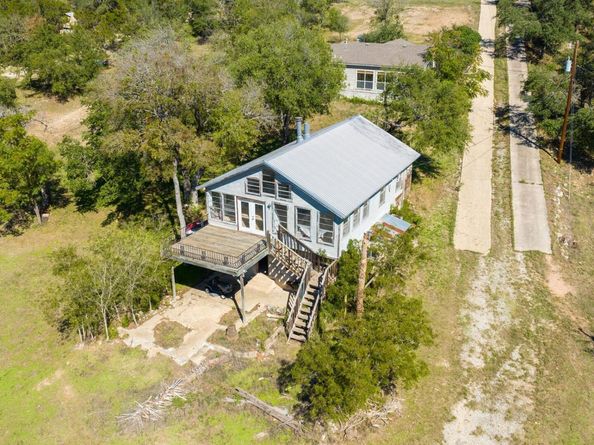 24909 Lakeview DR, Spicewood TX 78669