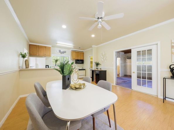 24909 Lakeview DR, Spicewood TX 78669