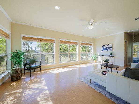 24909 Lakeview DR, Spicewood TX 78669