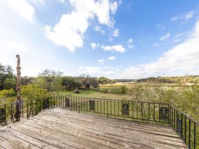 24909 Lakeview DR, Spicewood TX 78669