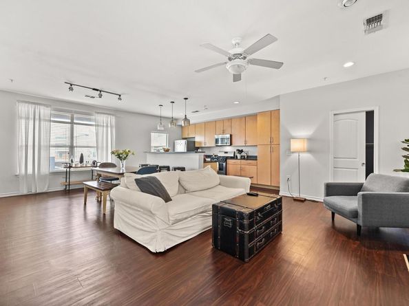 2606 Wilson ST 803, Austin TX 78704