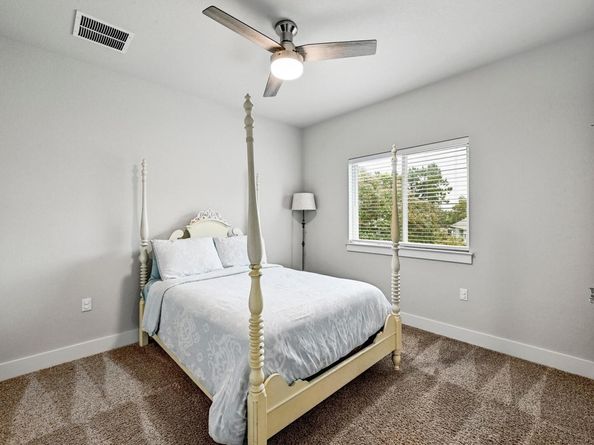 1708 Loyal Friend DR 46, Leander TX 78641