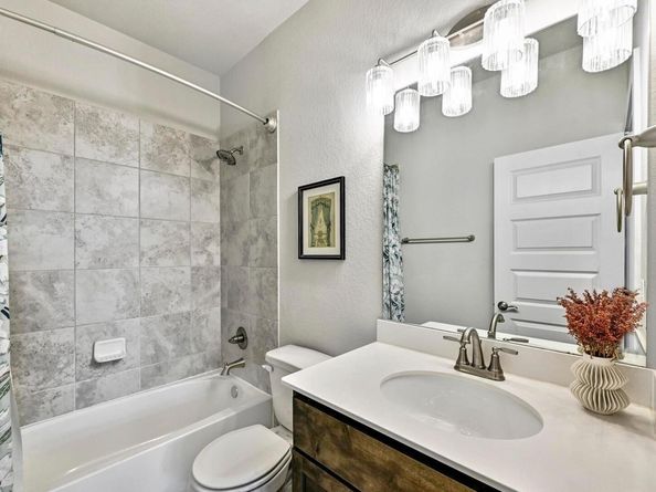 1708 Loyal Friend DR 46, Leander TX 78641