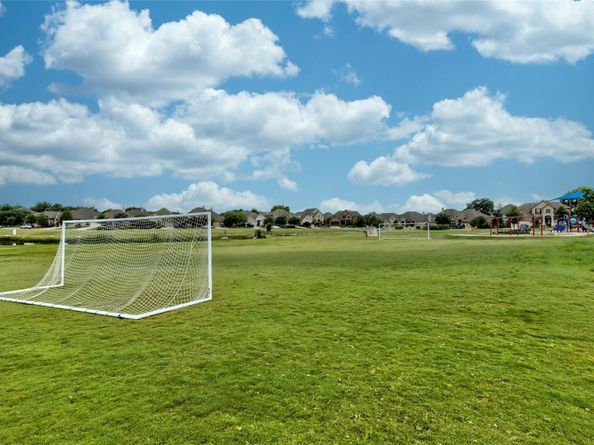 1708 Loyal Friend DR 46, Leander TX 78641