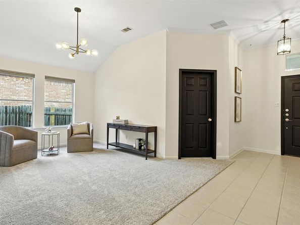 3804 Aqua LN, Round Rock TX 78681