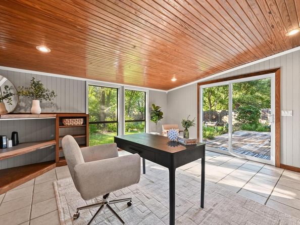 7707 Wakefield DR, Austin TX 78749
