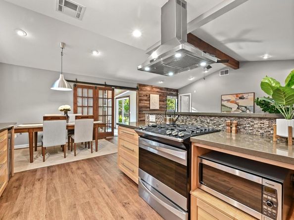 7707 Wakefield DR, Austin TX 78749
