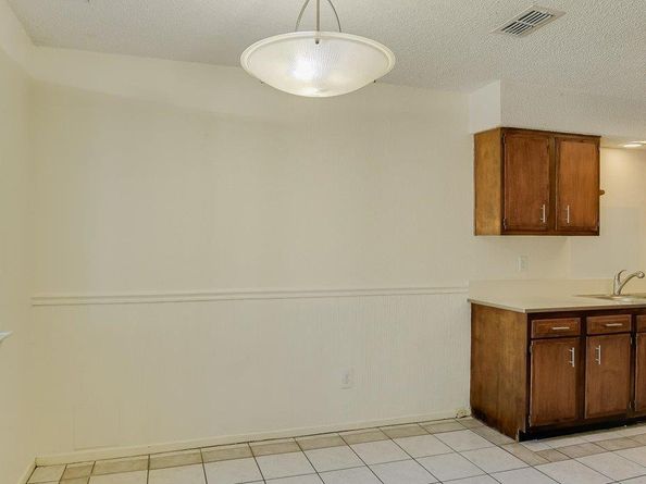 3908 Holt DR, Austin TX 78749