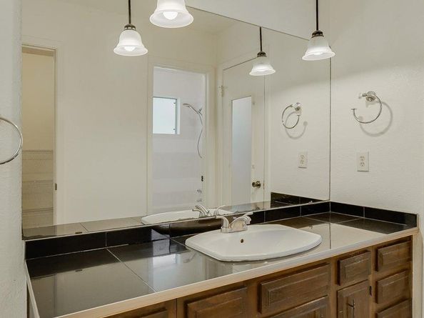 3908 Holt DR, Austin TX 78749