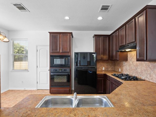 2995 Freemont ST, Round Rock TX 78681