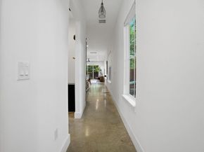 4609 Sara DR B, Austin TX 78721