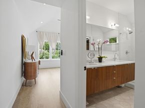4609 Sara DR B, Austin TX 78721