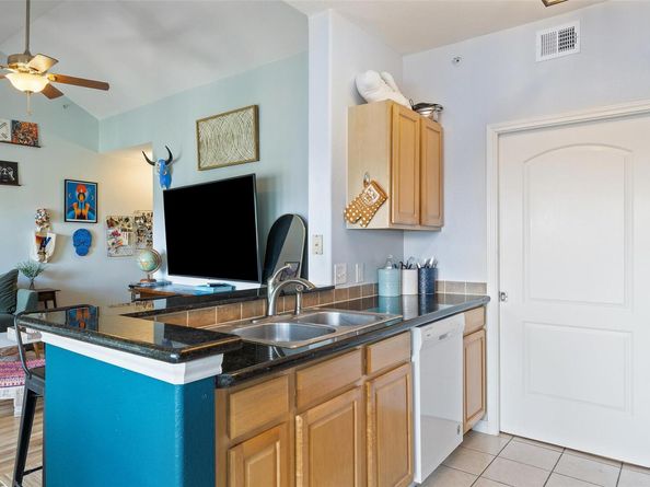 6810 Deatonhill DR 2200, Austin TX 78745