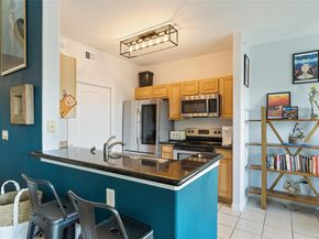 6810 Deatonhill DR 2200, Austin TX 78745