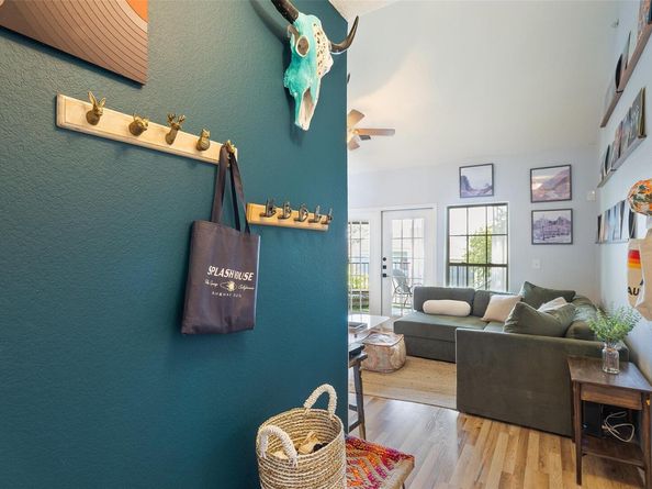 6810 Deatonhill DR 2200, Austin TX 78745