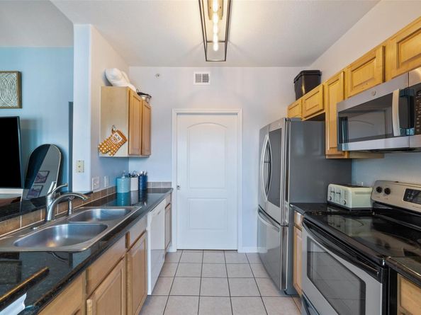 6810 Deatonhill DR 2200, Austin TX 78745