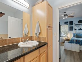 6810 Deatonhill DR 2200, Austin TX 78745