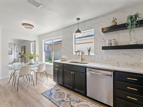 2127 Redwing WAY, Round Rock TX 78664