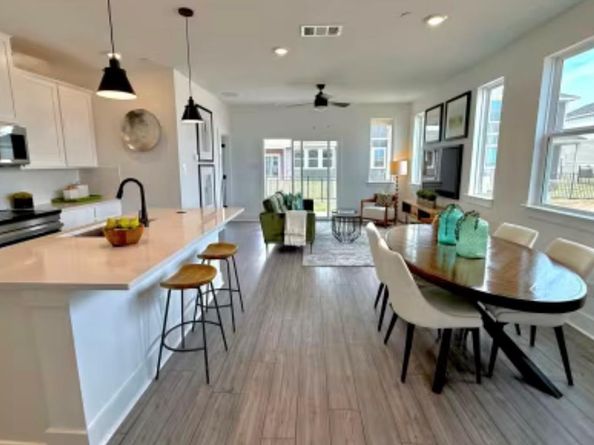 2593 Jack Nora WAY, Round Rock TX 78665