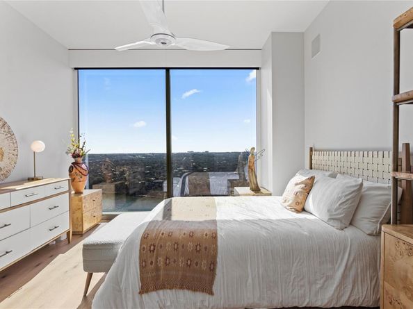 44 EAST Ave 2310, Austin TX 78701