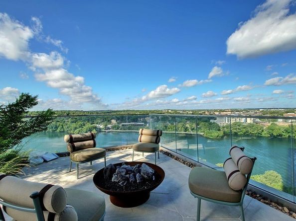 44 EAST Ave 2310, Austin TX 78701