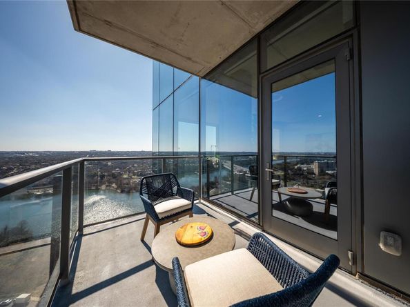 44 EAST Ave 2310, Austin TX 78701