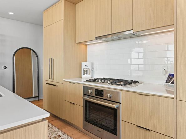 44 EAST Ave 2310, Austin TX 78701