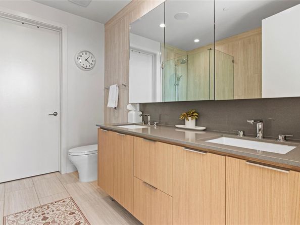 44 EAST Ave 2310, Austin TX 78701