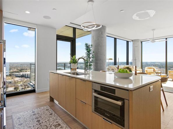 44 EAST Ave 2310, Austin TX 78701