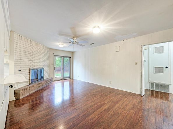 2500 Spring Creek DR, Austin TX 78704