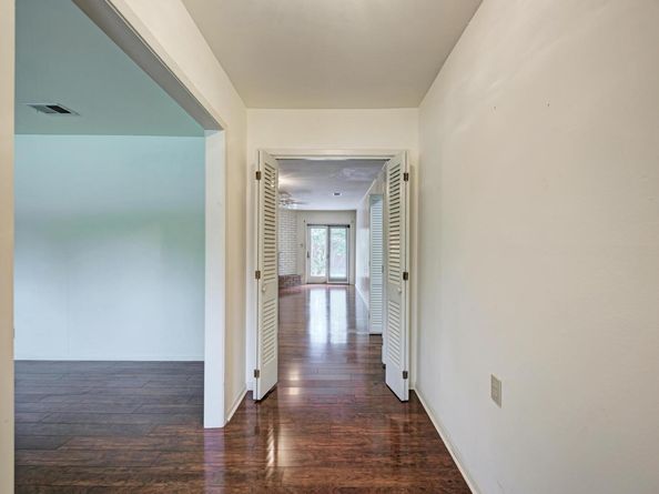 2500 Spring Creek DR, Austin TX 78704