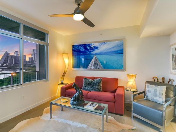 54 Rainey ST 922, Austin TX 78701