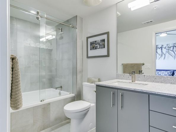 54 Rainey ST 922, Austin TX 78701