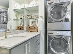 54 Rainey ST 922, Austin TX 78701