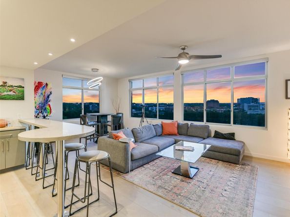54 Rainey ST 922, Austin TX 78701