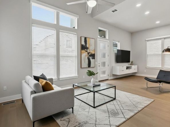 6104 Florencia LN, Austin TX 78724