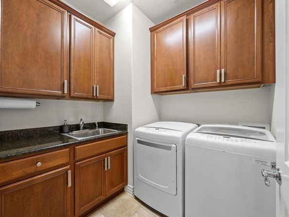 310 Pipe Creek LN, Georgetown TX 78633