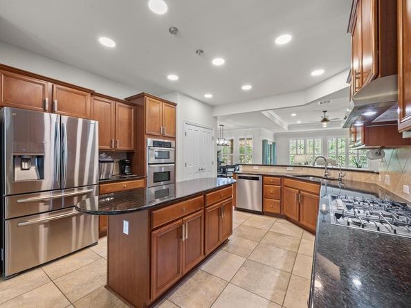 310 Pipe Creek LN, Georgetown TX 78633