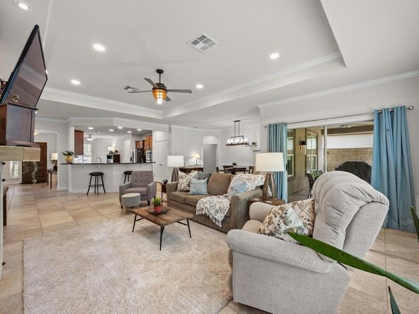 310 Pipe Creek LN, Georgetown TX 78633