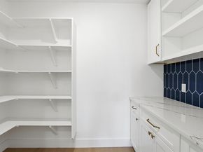 2301 E 10th ST, Austin TX 78702