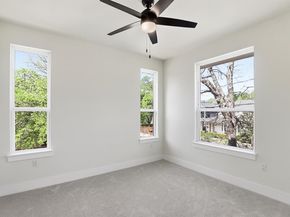 2301 E 10th ST, Austin TX 78702
